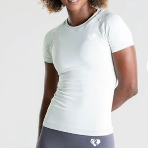 NWT! Women's Best Power Seamless T-Shirt